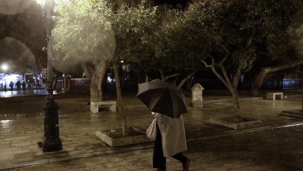 Adel: Σαρώνει την Αττική - Σφοδρή καταιγίδα και χαλάζι