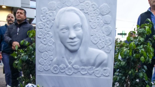 Γυναικοκτονία Κυριακής Γρίβα: Ελεύθερη με περιοριστικούς όρους η πρώην επόπτρια του ΑΤ Αγίων Αναργύρων