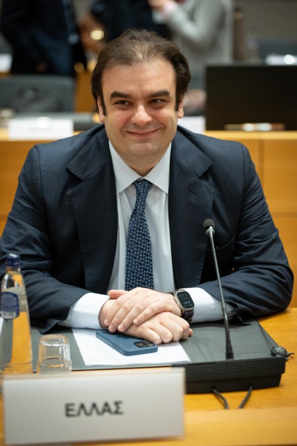 Ευρωπαϊκά χρηματιστήρια: Μικρά κέρδη στο κλείσιμο ενός δύσκολου μήνα για τις αγορές