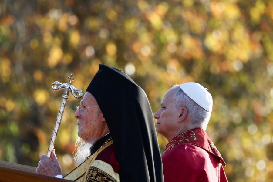 Ιστορική συμπροσευχή Πάπα και Οικουμενικού Πατριάρχη: Ανοίγει ξανά ο διάλογος για κοινό Πάσχα;
