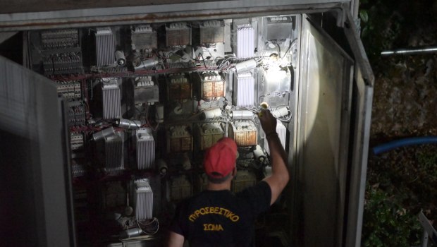 Προβλήματα στην ηλεκτροδότηση λόγω της κακοκαιρίας σε Σπάτα, Πικέρμι και Παιανία