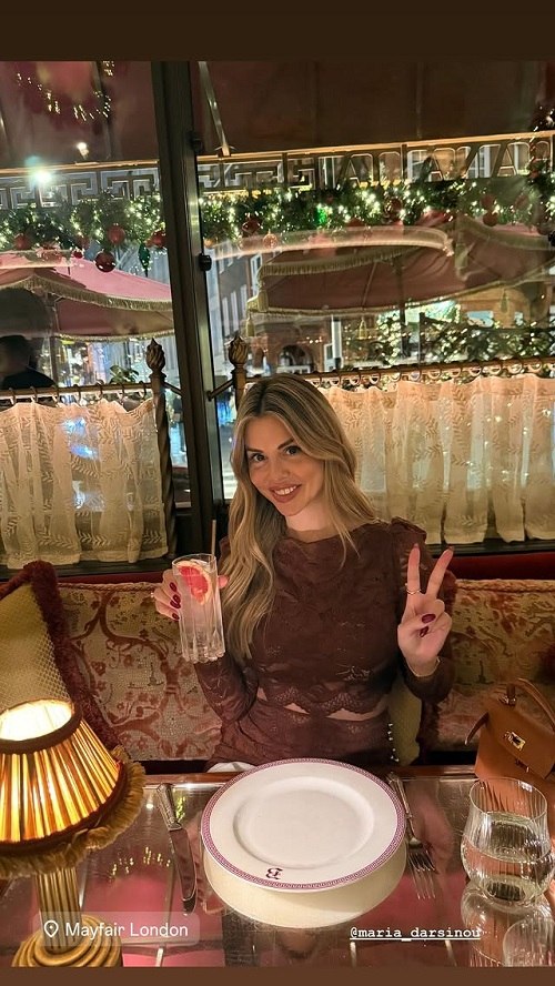 «Απόδραση» στο Λονδίνο για τον Κώστα Σλούκα και την οικογένειά του (pics)