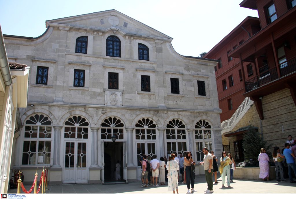 Φανάρι: Αποκλειστικές εικόνες από τον συνωστισμό με τους υψηλούς καλεσμένους