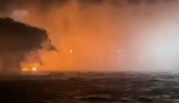 Ρωσία: Πλήγμα σε τάνκερ στα ανοιχτά των τουρκικών ακτών - Επίθεση και σε πετρελαϊκό σταθμό στο Νοβοροσίσκ