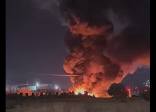 Έκρηξη φωτιάς νύχτα