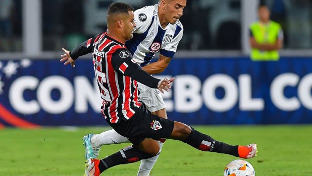 Αλκοόλ: Πότε ενώνει και πότε χωρίζει τα ζευγάρια;