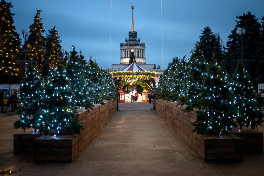 Νέα ημερομηνία για τα Χριστούγεννα στην Ουκρανία: Τι αλλάζει φέτος και γιατί