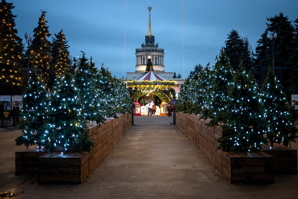Νέα ημερομηνία για τα Χριστούγεννα στην Ουκρανία: Τι αλλάζει φέτος και γιατί
