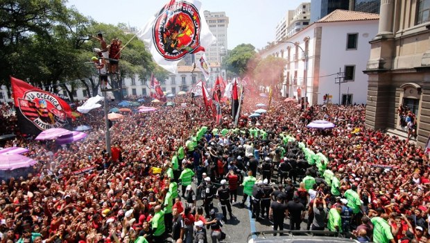 Χάρβαρντ: Γιατί οι γυναίκες ξυπνάνε στις 3 π.μ. μετά τα 55;