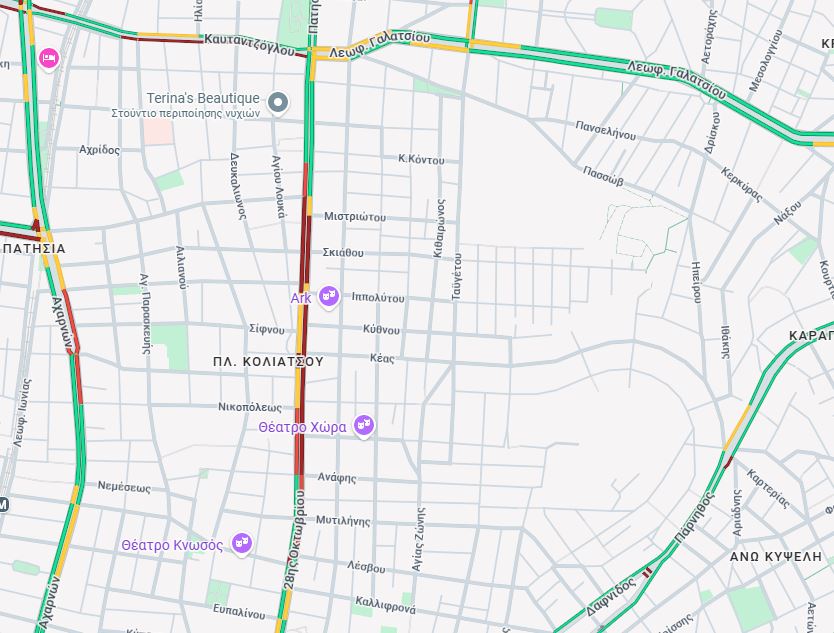 Φωτιά σε ΙΧ στην Πατησίων - Με δυσκολία η κίνηση των οχημάτων