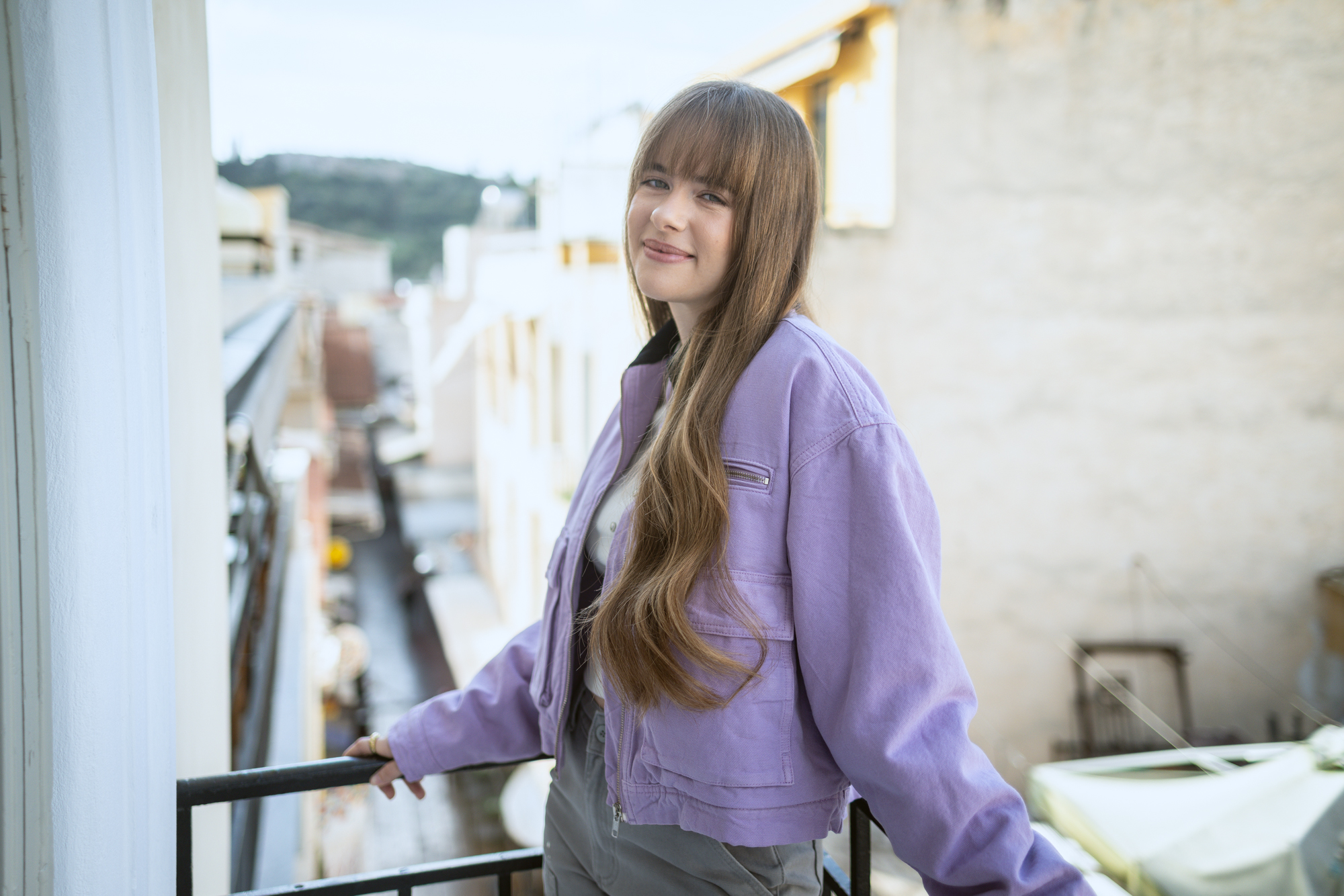 Gen Z stare: Ένα βλέμμα μπορεί να πει πολλά, αλλά ένα χαμόγελο λέει ακόμα περισσότερα