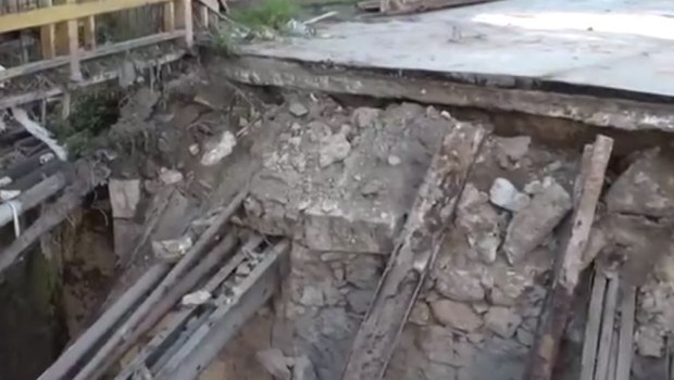 Κατέρρευσε γέφυρα στον Ταύρο - Τι αναφέρουν οι πρώτες εκτιμήσεις για τα αίτια