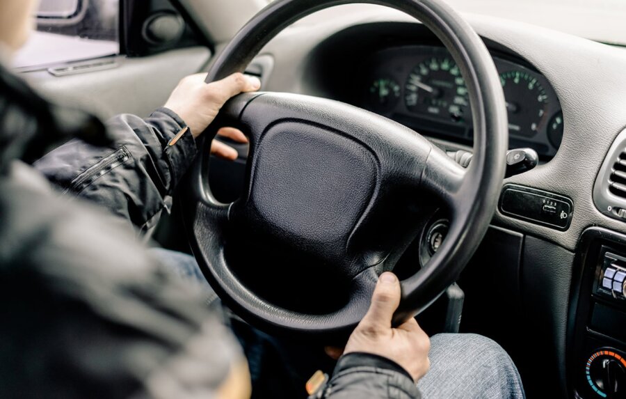 Η οδήγηση με μπουφάν μπορεί να προκαλέσει τραυματισμό ακόμη και με λίγα χιλιόμετρα