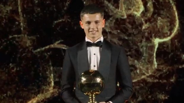 «Ταξίδι της Μάντσεστερ Γιουνάιτεντ στον Πειραιά για Μουζακίτη»