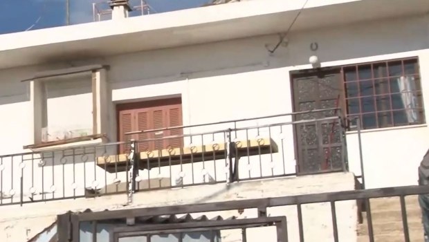 Κερατσίνι: Νεκρό ζευγάρι ηλικιωμένων στο μπαλκόνι του σπιτιού τους – Τους βρήκε ο εγγονός