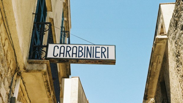 Γυναικοκτονία στην Ιταλία: Ο σύζυγός της την ξυλοκόπησε μέχρι θανάτου - Την είχε απειλήσει με τσεκούρι