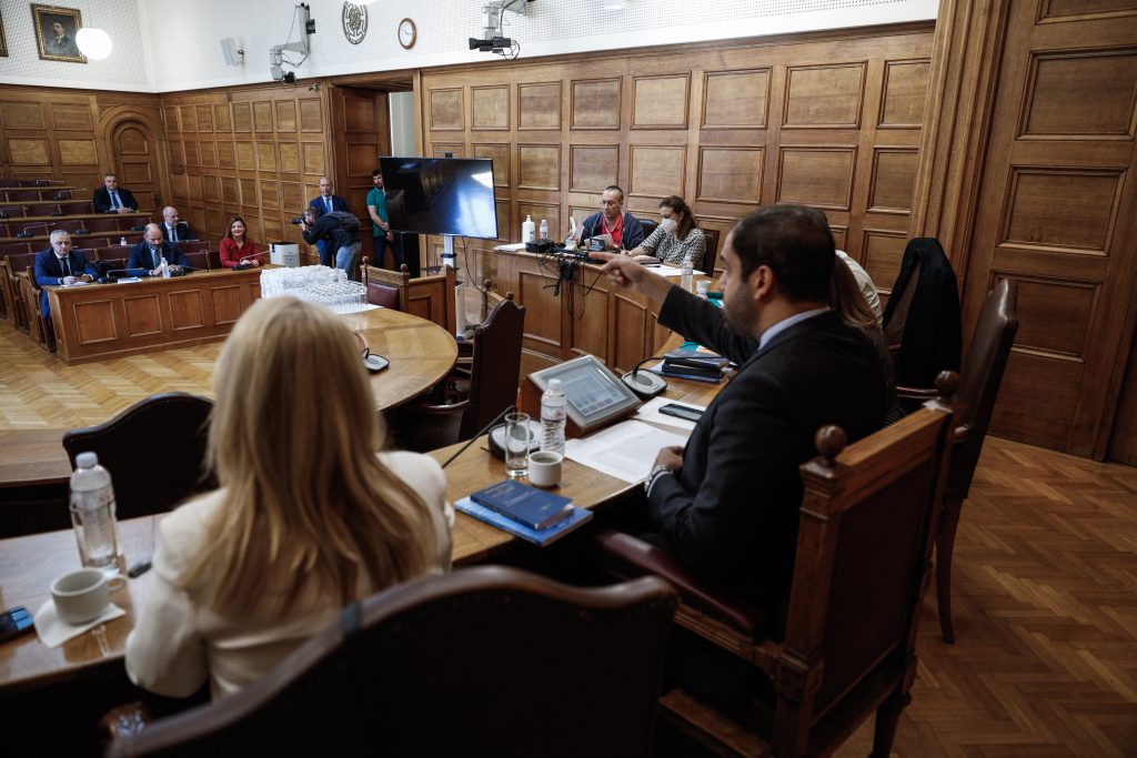 ΣΥΡΙΖΑ, ΠΑΣΟΚ και Νέα Αριστερά ζητούν έκτακτη σύγκληση της Επιτροπής Θεσμών και Διαφάνειας