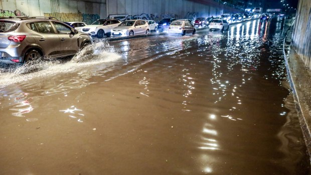 Κακοκαιρία Byron: «Δυστυχώς, είμαστε ακόμα στην αρχή» - Προειδοποίηση Μαρουσάκη