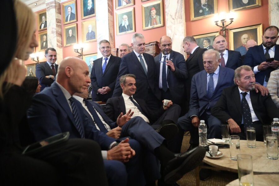 Αναβάλλεται λόγω κακοκαιρίας το δείπνο Μητσοτάκη σε βουλευτές της ΝΔ