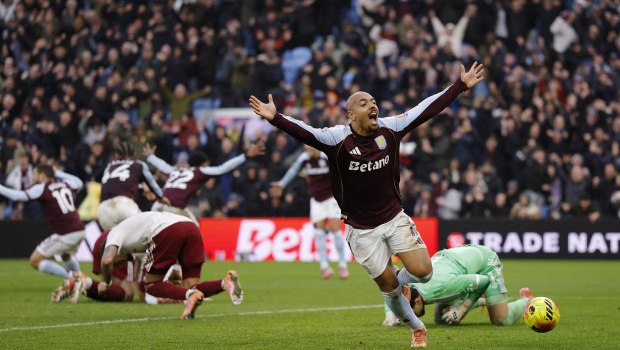 Η «ξέφρενη» κούρσα της Άστον Βίλα – Ο Έμερι βρήκε τις λύσεις και αποθεώνεται