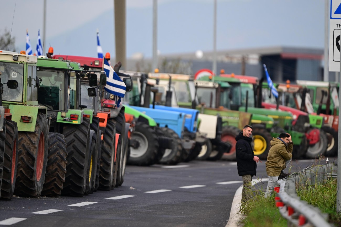 Αγρότες: Ατσαλώνουν τη στάση τους - Οι παράγοντες που «φουντώνουν» τα μπλόκα