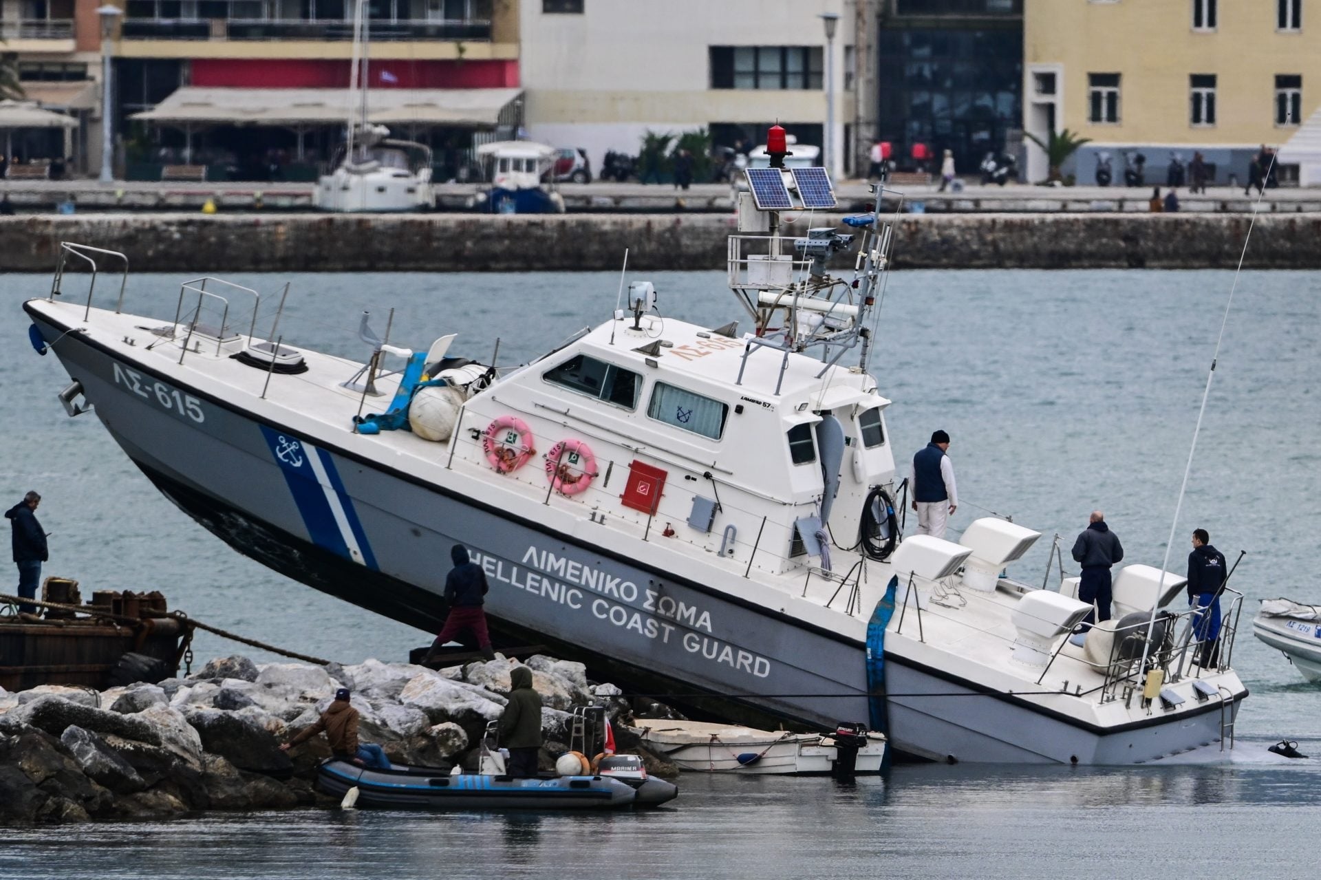 limeniko-skafos-vraxia-volos2
