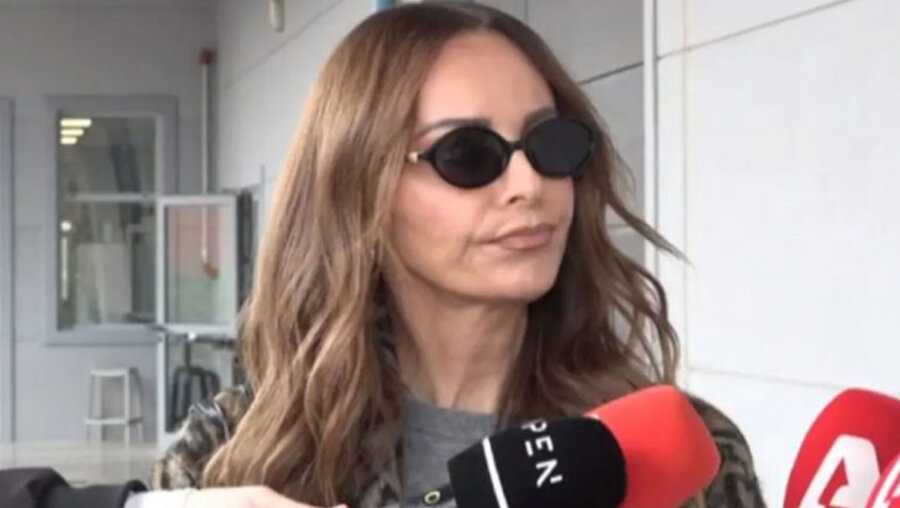 «Ας μην κάνουμε τέτοιες ερωτήσεις για να γεμίζουμε εκπομπές»: Η Μπέττυ Μαγγίρα εκνευρισμένη στις κάμερες