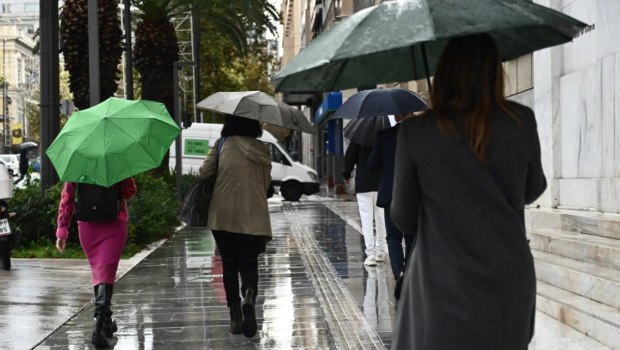 Καιρός: Τοπικές βροχές σε αρκετές περιοχές - Πού θα έχει καταιγίδες