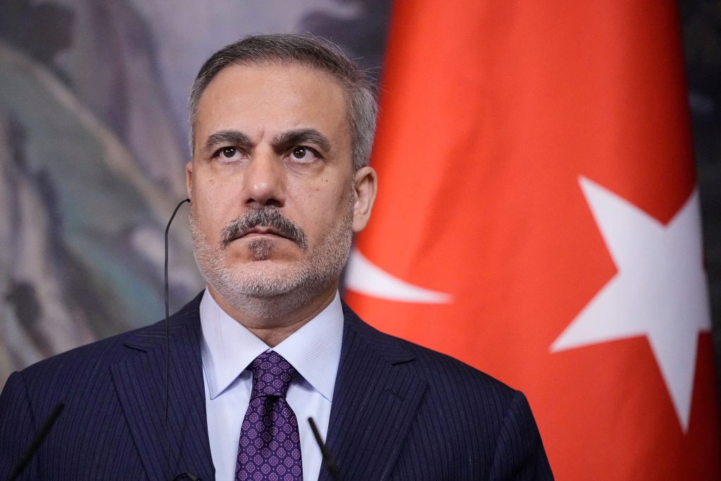 Φιντάν: Όλες οι εκκρεμότητες στο Αιγαίο πρέπει να εξεταστούν συνολικά