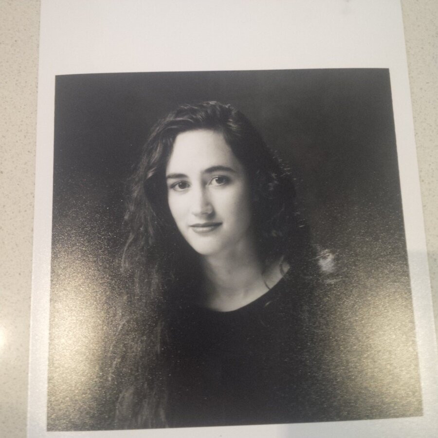 Πέθανε στα 55 της η συγγραφέας των best seller Σόφι Κινσέλα - H «μητέρα» της shopaholic Μπέκι Μπλούμγουντ