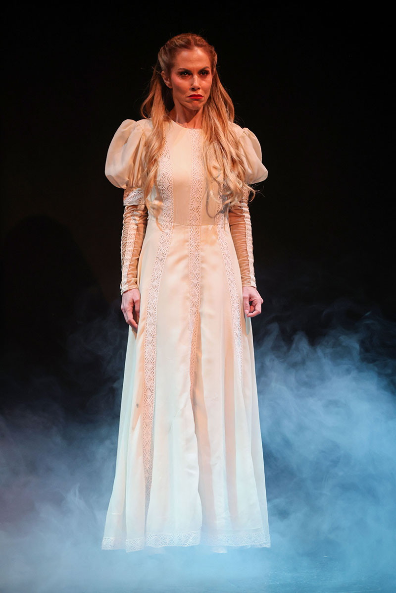 Στο πλευρό της Ντορέττας Παπαδημητρίου ο Γιώργος Γεροντιδάκης: Την καταχειροκρότησε στην παράστασή της