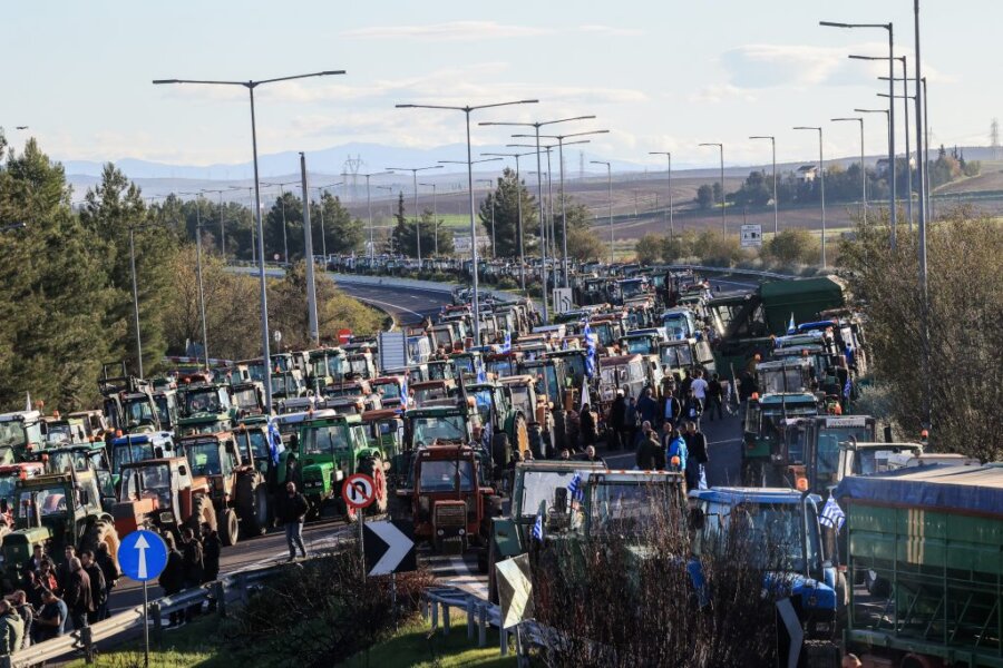 Μπλόκο τρακτέρ αγροτών