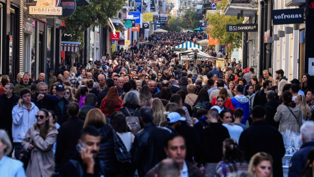Εορταστικό ωράριο: Ποια καταστήματα δεν θα ανοίξουν την Κυριακή 14/12