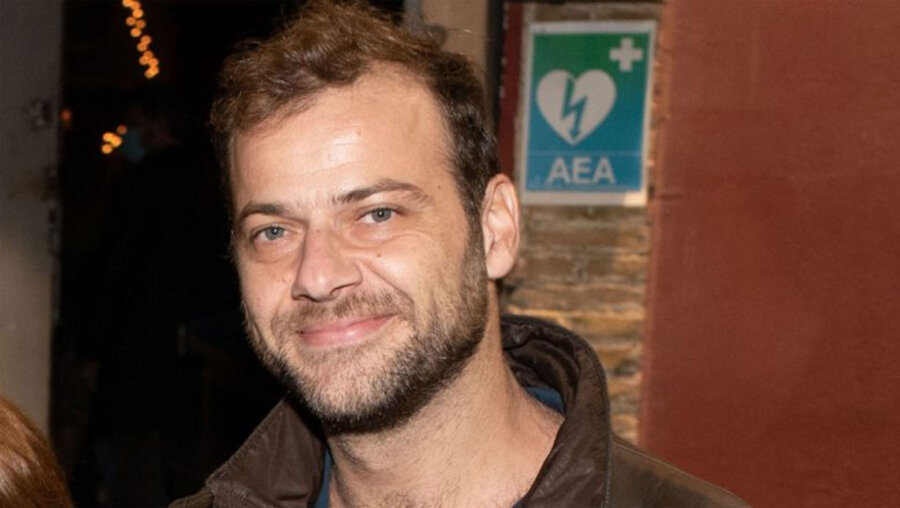 Ορέστης Τζιόβας: Ερωτευμένος ο ηθοποιός - «Είμαι με μία κοπέλα και είμαστε μια χαρά!»