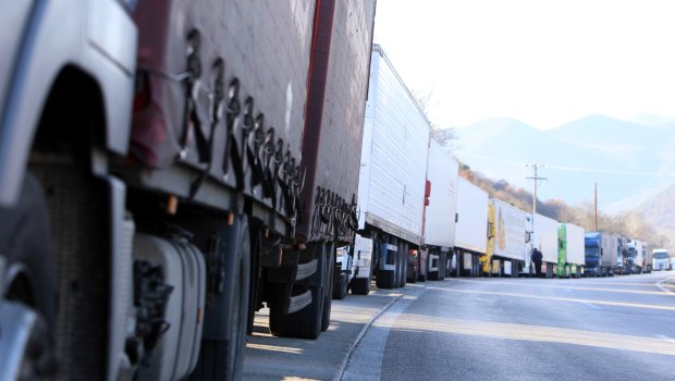 «Απουσία στήριξης» καταγγέλλουν οι αυτοκινητιστές και προειδοποιούν την κυβέρνηση με κινητοποιήσεις