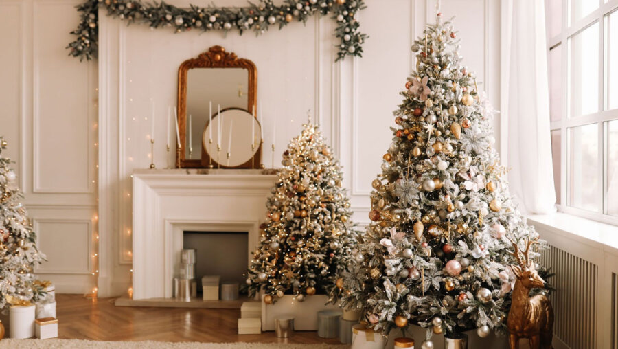 Ο απόλυτος οδηγός για τα χριστουγεννιάτικα φωτάκια — μέσα και έξω