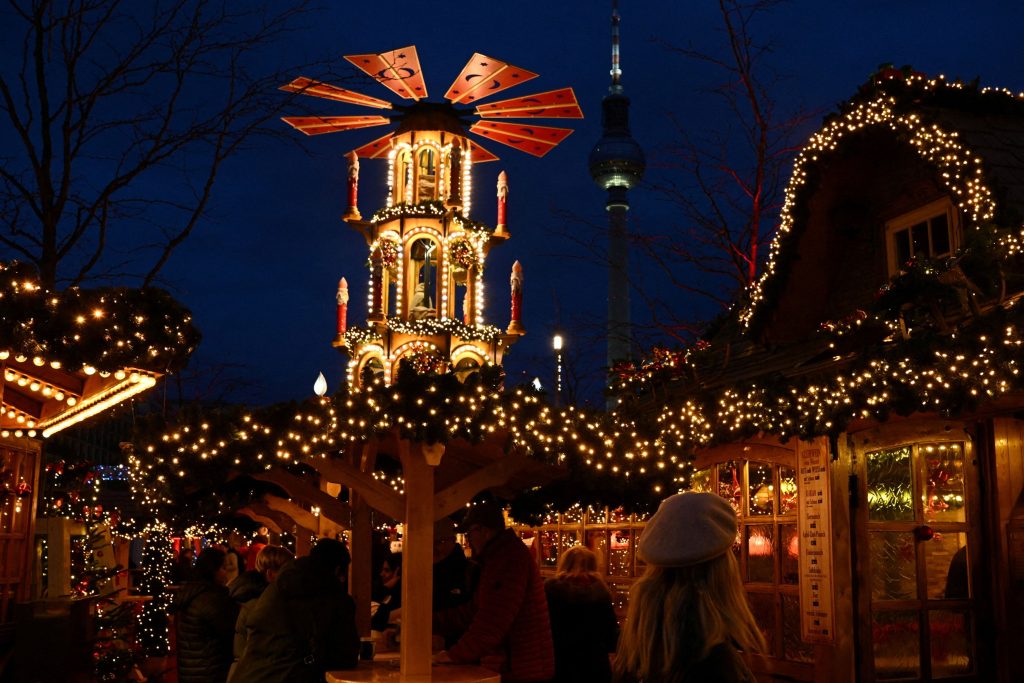 Γερμανία: Πέντε συλλήψεις για τον σχεδιασμό επίθεσης σε χριστουγεννιάτικη αγορά