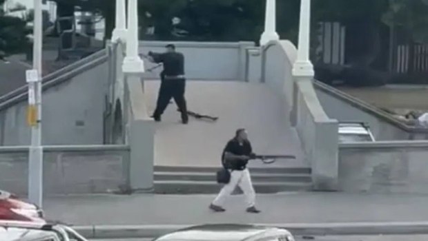 Αυστραλία: Σοκάρουν οι περιγραφές των Ελλήνων του Σίδνεϊ που βρέθηκαν στο σημείο του μακελειού με τους 12 νεκρούς