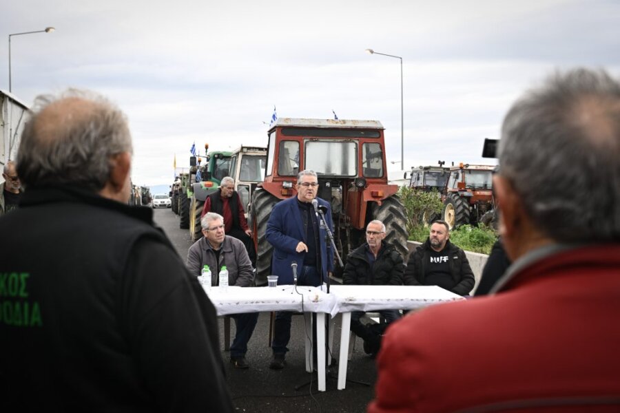 Δημήτρης Κουτσούμπας ομιλία αγροτών