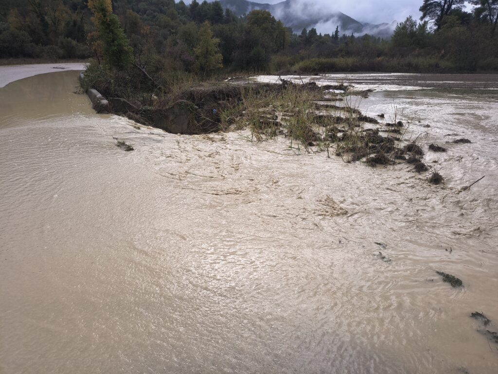 Πλημμυρισμένος ποταμός Θεσσαλίας