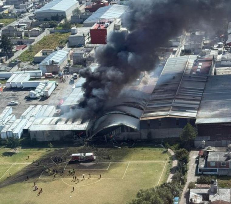 Πτώση αεροπλάνου στο Μεξικό, φόβοι για τουλάχιστον δέκα νεκρούς