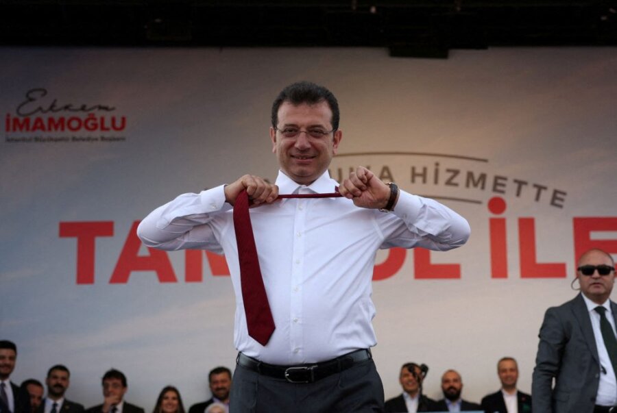 Εκρέμ Ιμάμογλου δημόσια εμφάνιση