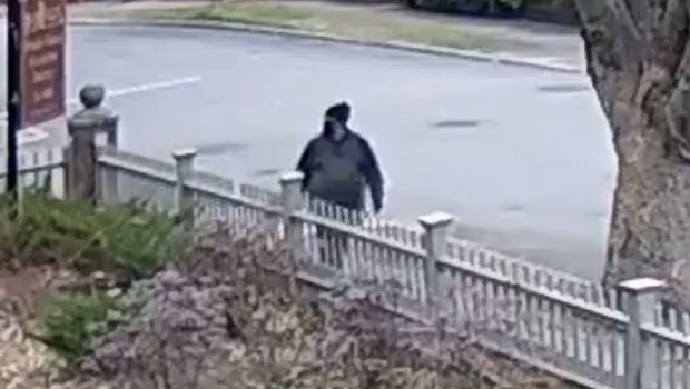 Επίθεση στο πανεπιστήμιο Μπράουν: Οι αρχές έδωσαν στη δημοσιότητα νέα βίντεο του υπόπτου