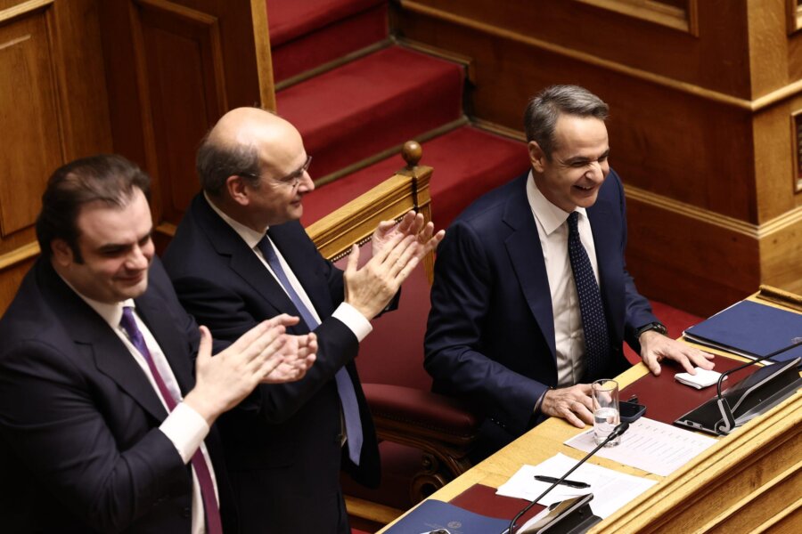 Μητσοτάκης: Οι 6+1 λόγοι που πέρασε κάτω από τον πήχη - Οικονομικός Ταχυδρόμος