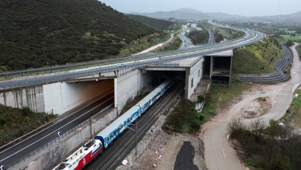 Ακινητοποιήθηκε λόγω τεχνικού προβλήματος τρένο 300 επιβάτες στον Δομοκό