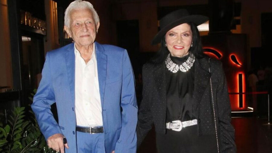 Ζωζώ Σαπουντζάκη: Όλη η αλήθεια για την κατάσταση της υγείας της – Τι συμβαίνει με τον σύντροφό της