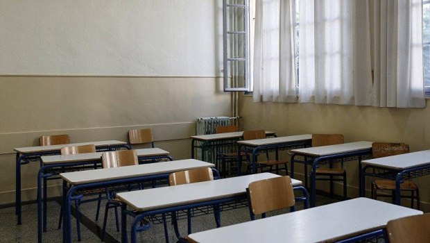 Αιγάλεω: Σάλος με καθηγήτρια λυκείου που πρόβαλε επεισόδιο από το «Black Mirror» ακατάλληλο για ανήλικους