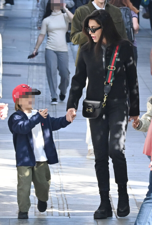 Φλορίντα Πετρουτσέλι: Σπάνια εμφάνιση με τον Άρη Γούτο και τα παιδιά τους - Φωτογραφίες