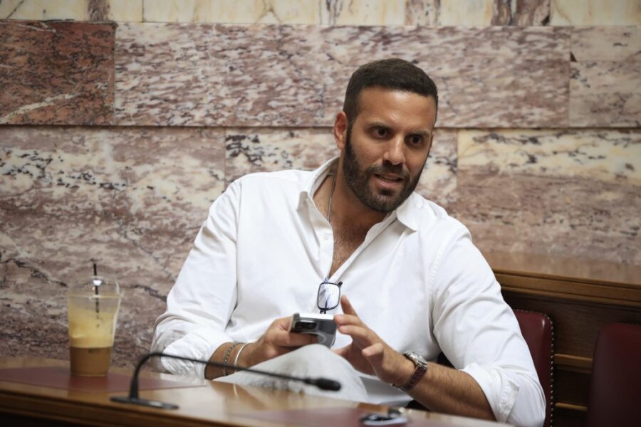 Θύελλα αντιδράσεων για την υπόθεση Παππά: Αναζητείται στο πλαίσιο του αυτοφώρου – Το χρονικό μέχρι τη μήνυση του δημοσιογράφου