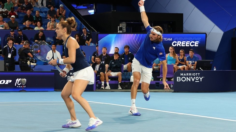 Η ομάδα των επιτυχιών ξανάσμιξε: Η προετοιμασία της Σάκκαρη στο Ντουμπάι και οι στόχοι για τη νέα σεζόν (vids)